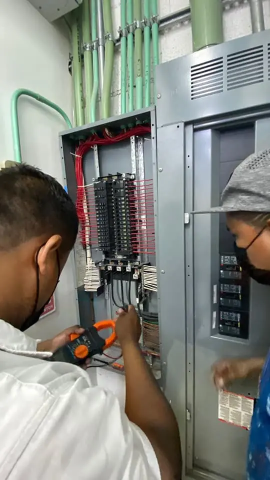 Instalación de contactos Saltillo